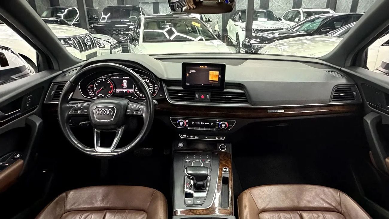 أودي Q5 45 TFSI S-LINE