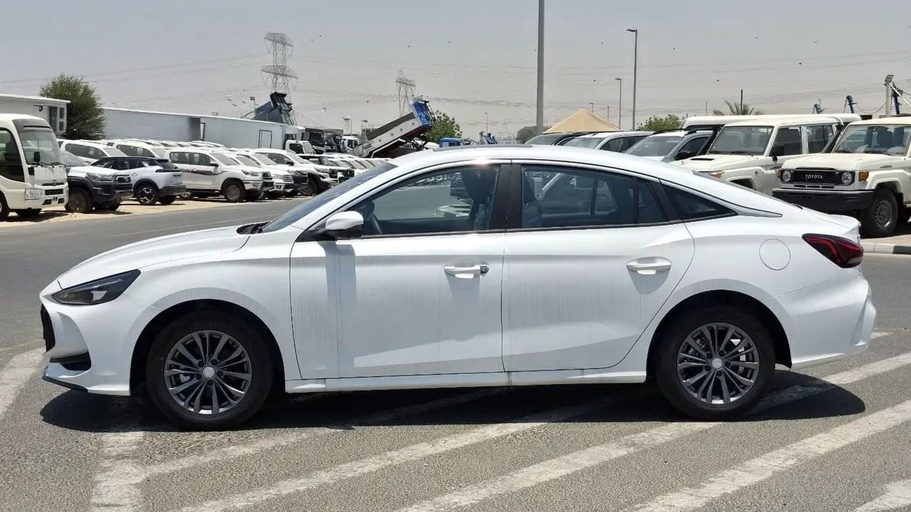 أم جي 5 Luxury 1.5L TURBO Chinese Specs - Brand