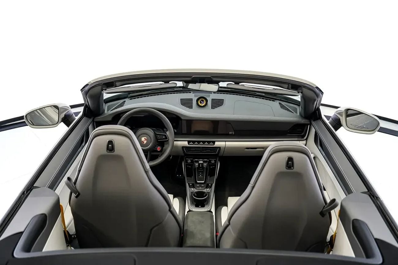 Porsche 911 CARRERA