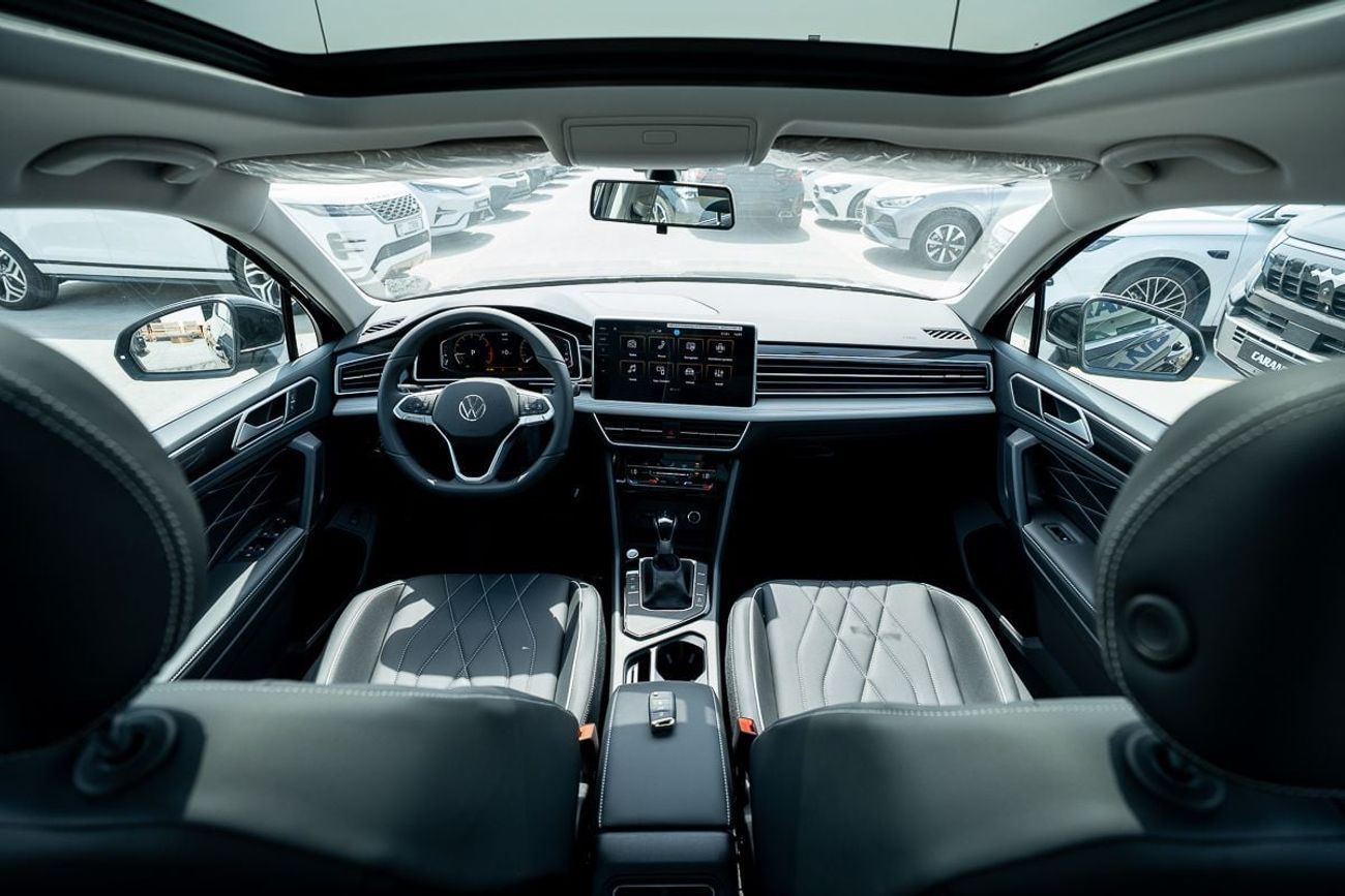 فولكس واجن تيجوان 300TSI Outstanding 1.5L 2025