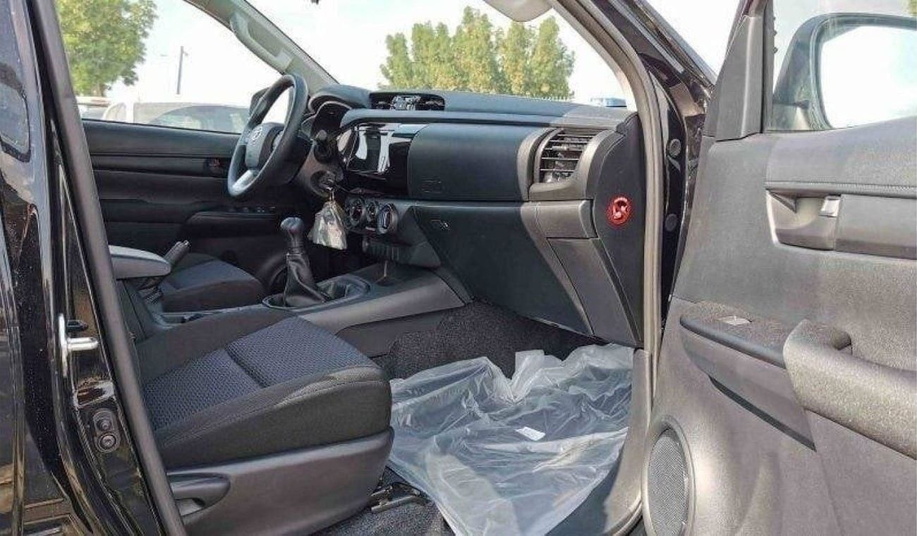 تويوتا هيلوكس Toyota Hilux Toyota hilux 2.4L diesel mid options MY2024