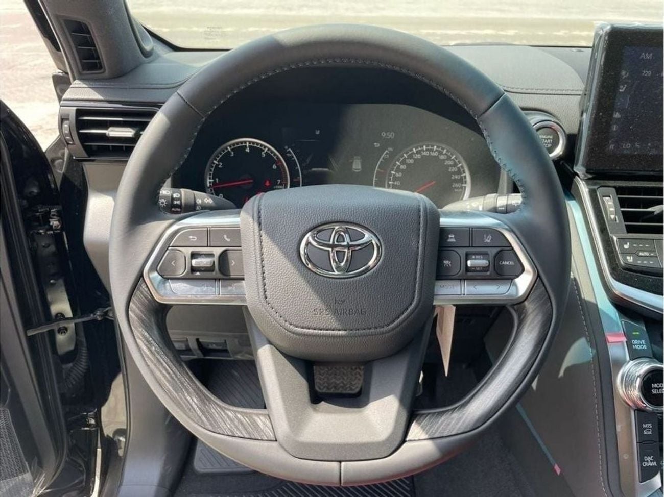 Toyota Land Cruiser VXR 3.5L