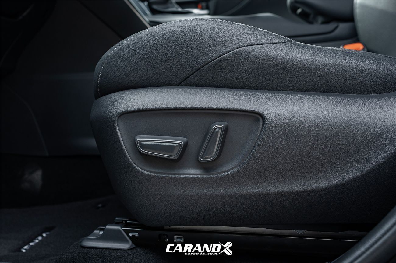 تويوتا فينزا 2.0L CVT 2WD Luxury Petrol 2024