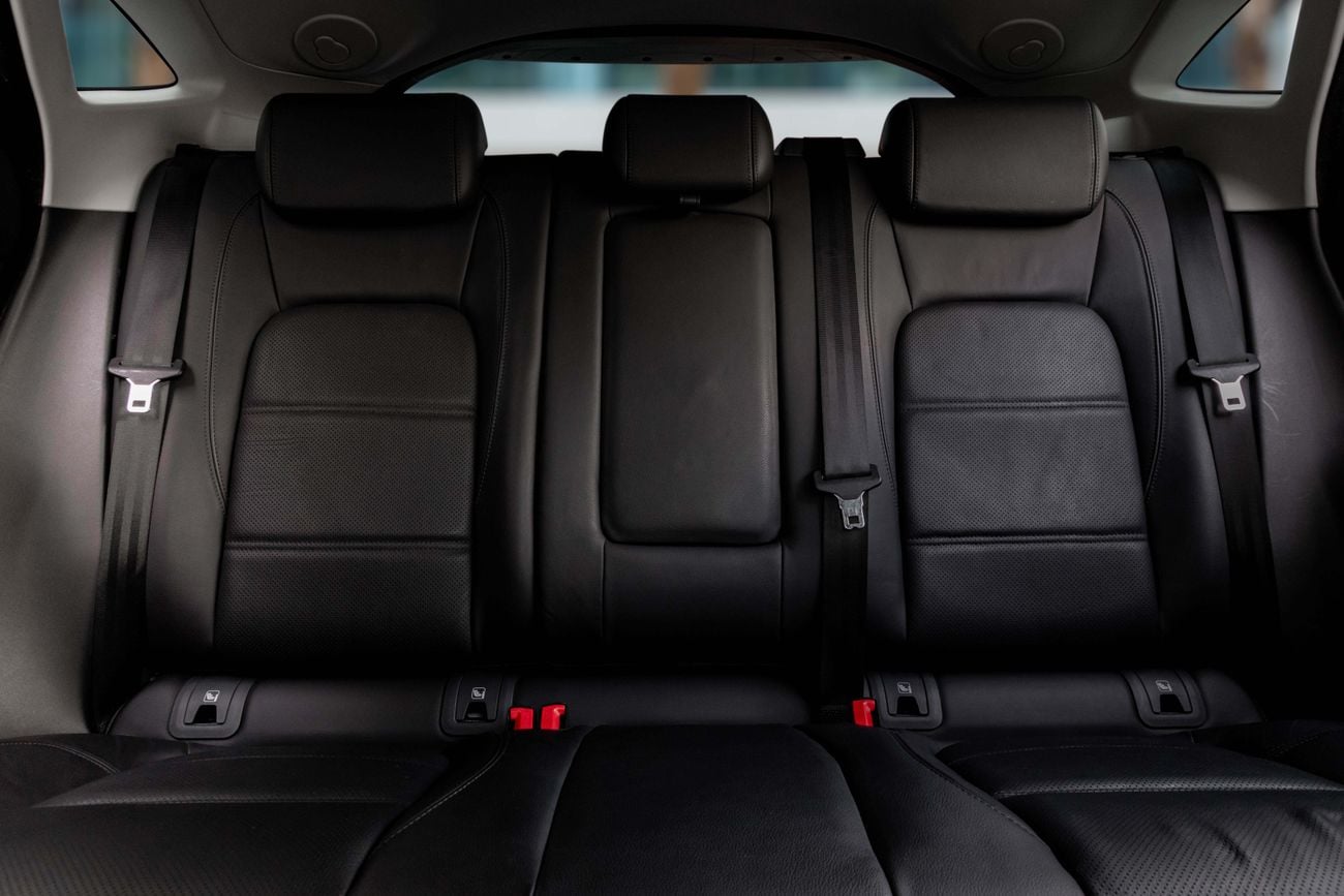 Jaguar E Pace E-Pace | 1,273 P.M | 0% Downpayment | Jaguar E-pace Agency Serviced!