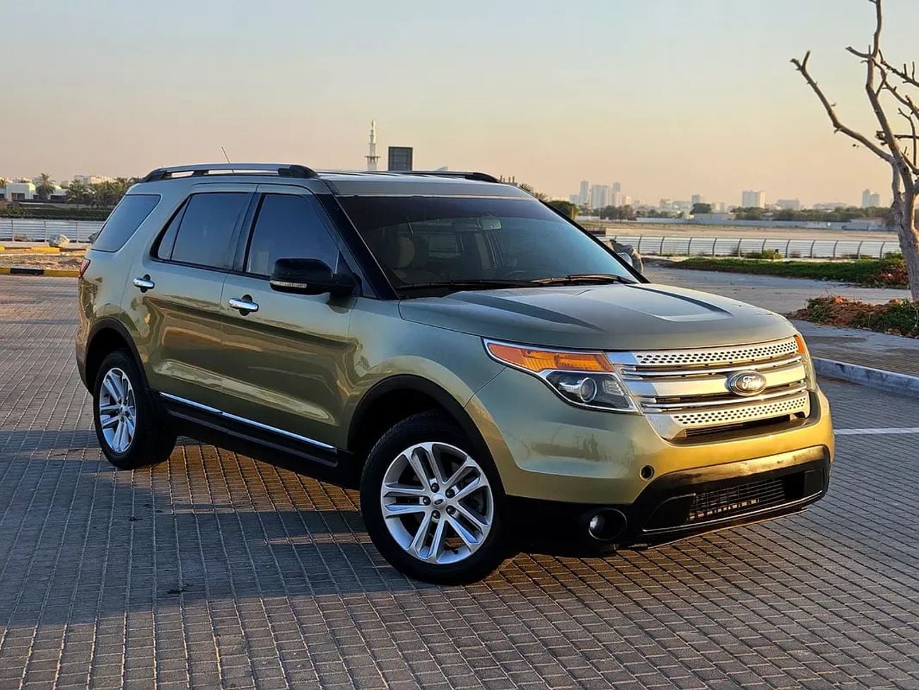 فورد إكسبلورر Well Maintained | GCC Specs Premium Condition Perfect Family SUV