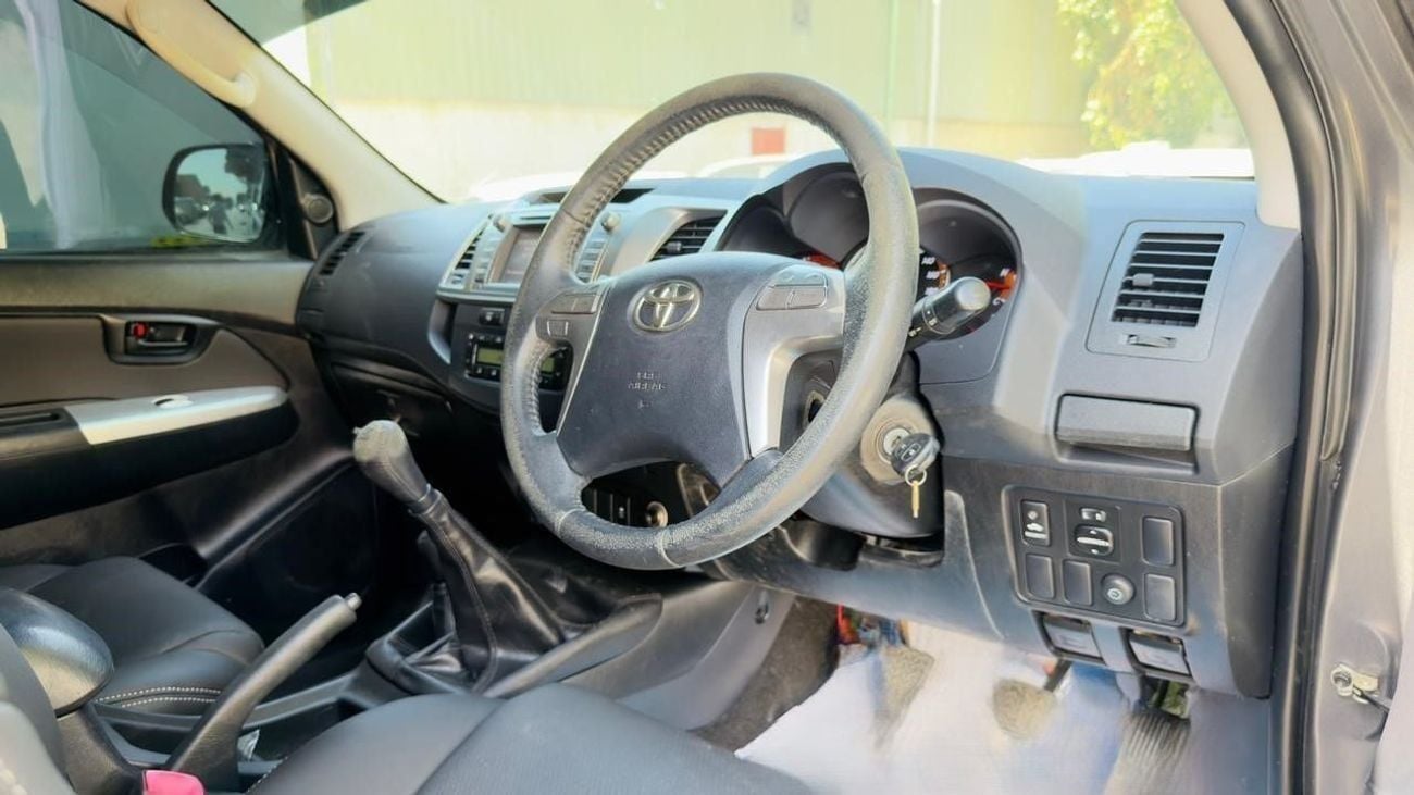 Toyota Hilux 2015 | 3.0L DIESEL | MT | RHD | HEAVY BULL BAR WITH LED LIGHTS | 4X4 H