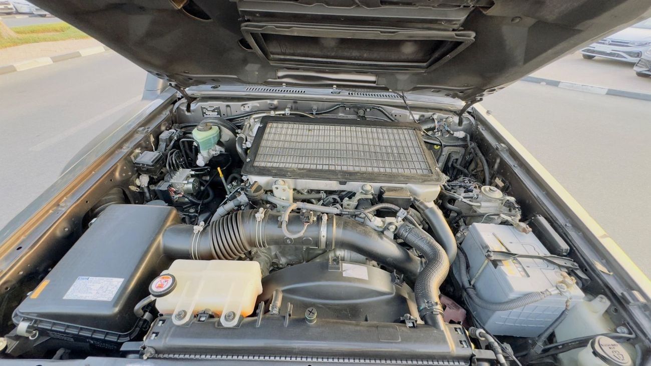 Toyota Land Cruiser HEAVY OFF-ROAD SETUP | 4WD | 4.5L DIESEL ENGINE | MANUAL TRANSMISSION | ROOF RACK + TENT | DOUBLE CA