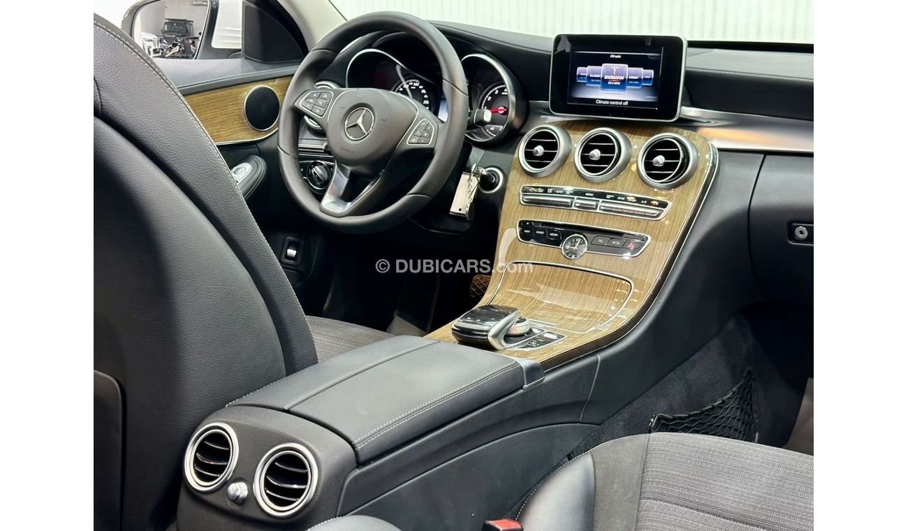 Mercedes-Benz C 200 AMG Pack 2015 Mercedes Benz C200 AMG, Full Mercedes Service History, Full Options, GCC