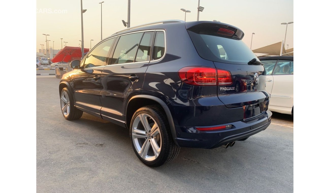 Volkswagen Tiguan R LINE ORIGINAL PAINT UNDER WARRANTY FROM AGENCY