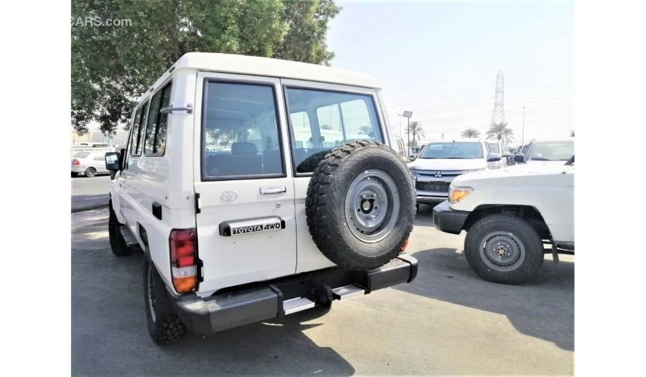 Toyota Land Cruiser Hard Top LAND CRUISER HARDTOP 3 DOOR  V6  4.2L DIESEL MANUAL