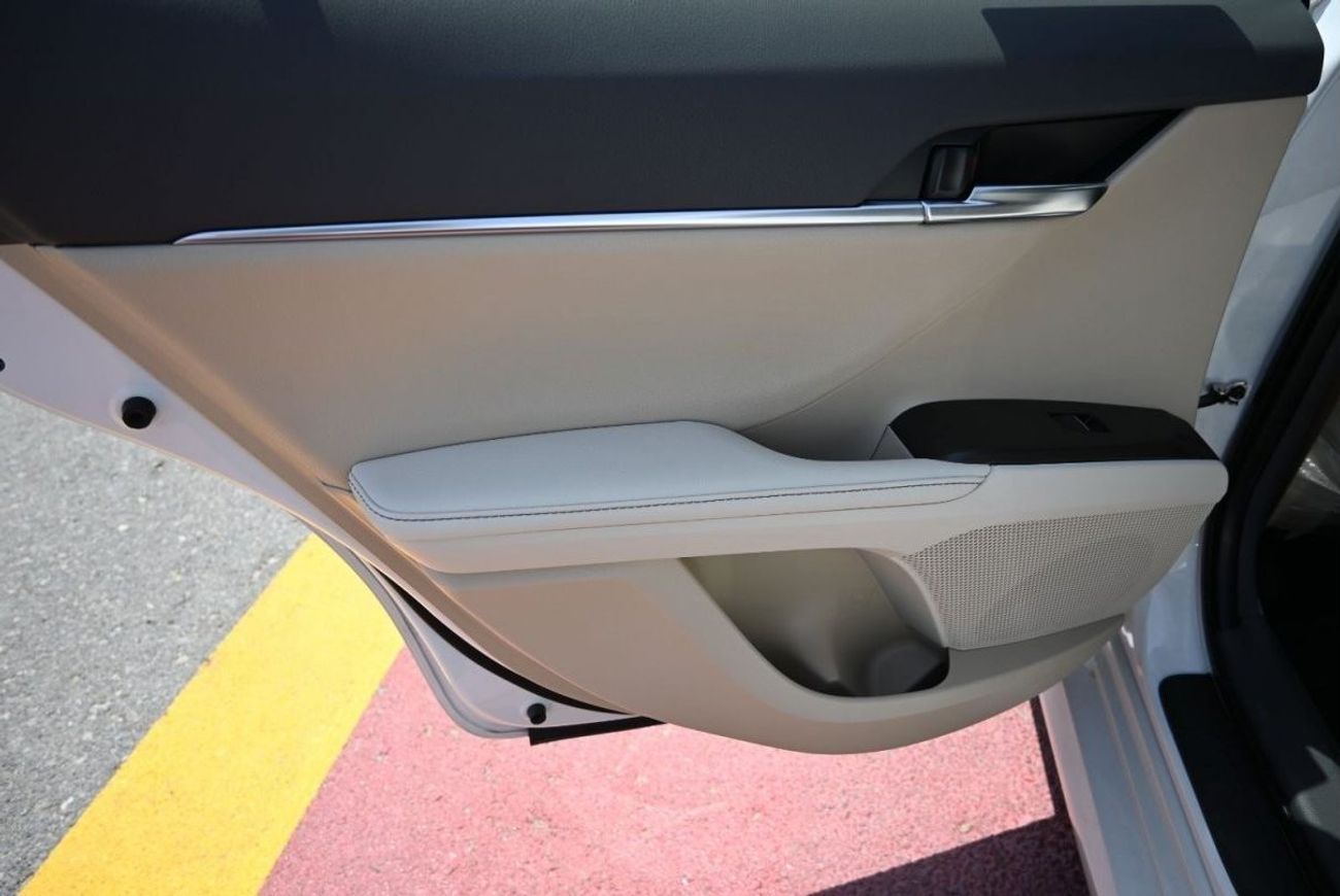 Toyota Camry Toyota Camry Limited 3.5L Petrol, V6, Sedan, FWD, 4Doors Features: Panoramic Roof, Radar, Cruise Con