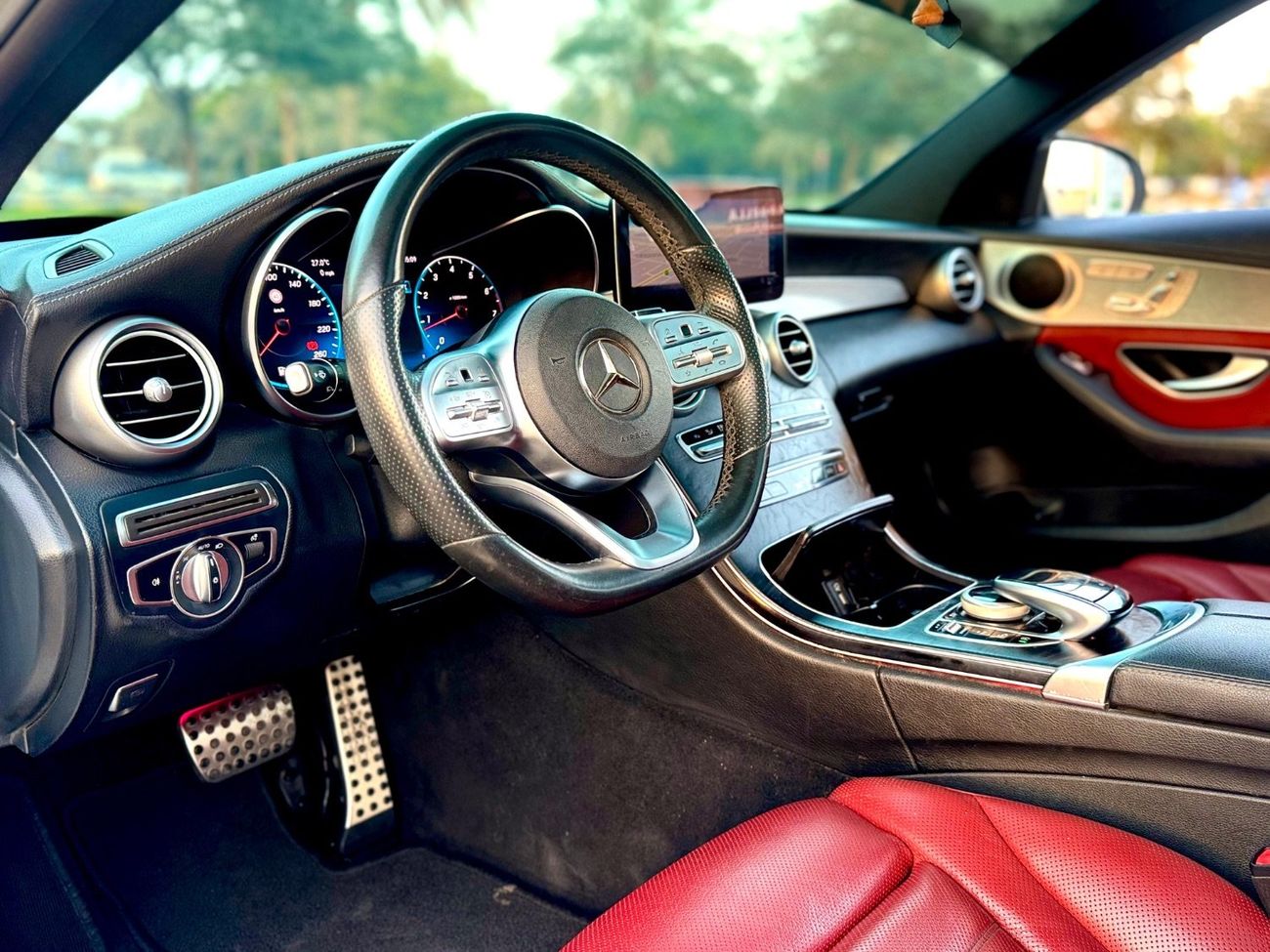 مرسيدس بنز C 200 MERCEDES C200 MODLE 2019 GCC SPACE FULL OPTION 360 CAMERA