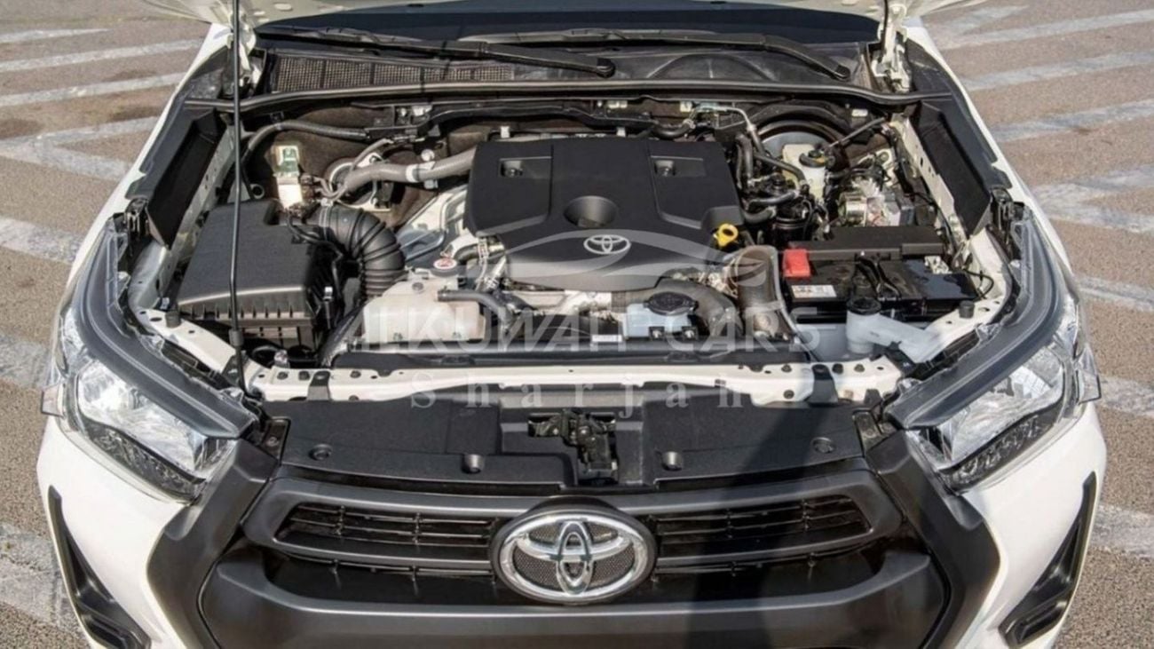 Toyota Hilux DC 2.4D MT 4X4 P.WINDOW MY2023 – WHITE