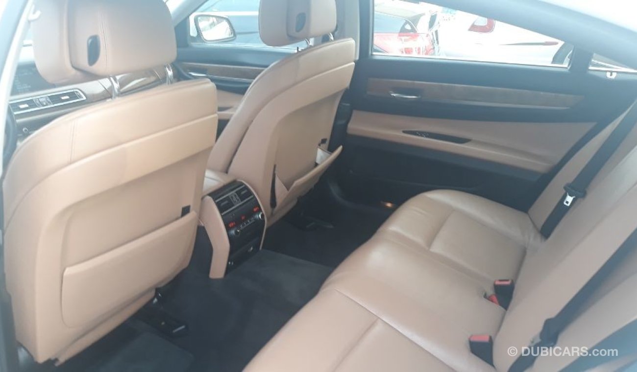 BMW 730Li 2012 Gulf specs low mileage clean car very good condition