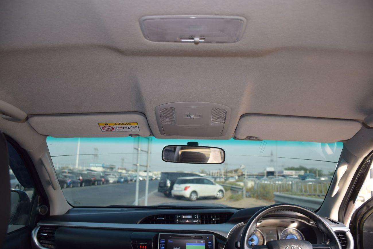 Toyota Hilux S GLX 2.8L AWD M/T