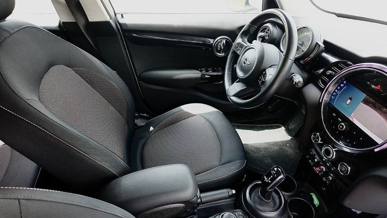 ميني كوبر STD 1.5L (4 Seater)