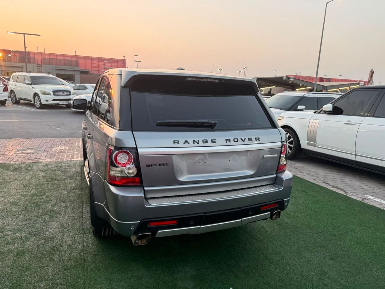 Land Rover Range Rover Sport HSE keyless entry and push-button start