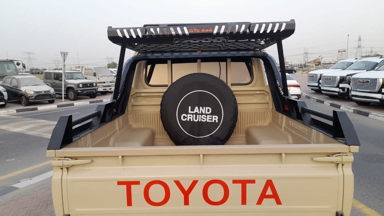 Toyota Land Cruiser Pick Up Right-Hand drive 4.5 V8 1VD diesel manual low kms facelifted