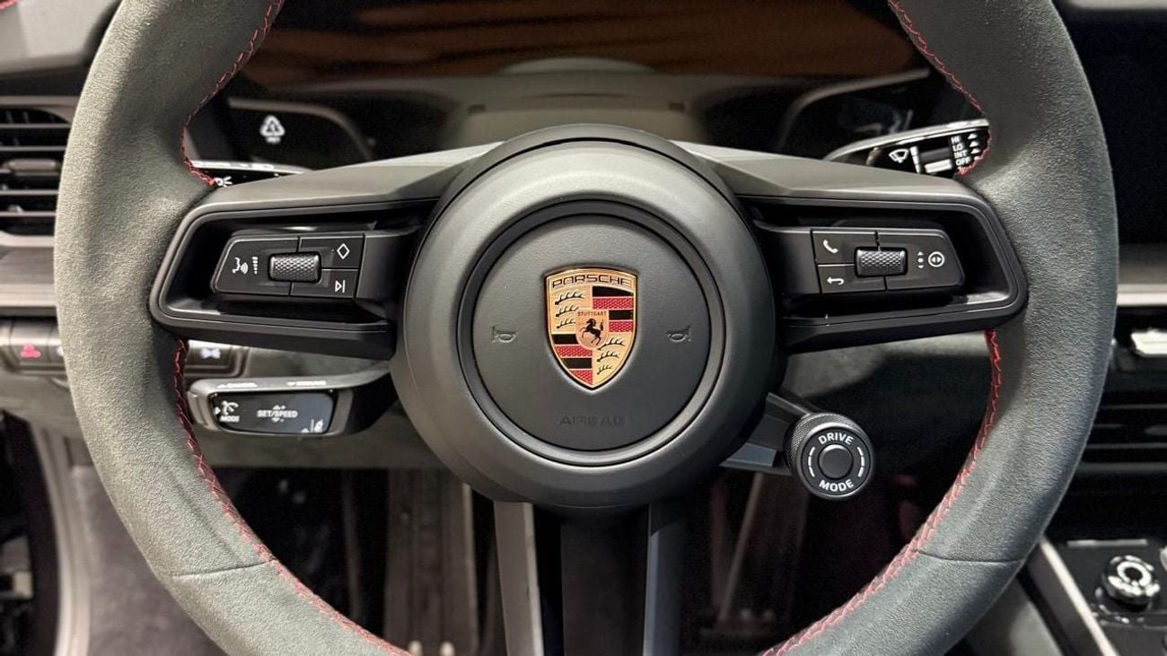 بورش 911 GT3 | Manual Transmission | Warranty Until 2028