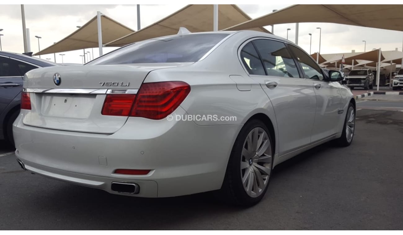 بي أم دبليو 740Li بي ام دبليو 740 موديل 2010 خليجي السياره حاله ممتازه من الداخل والخارج فل اوبشن شفط بصمه فتحه وجلد ك