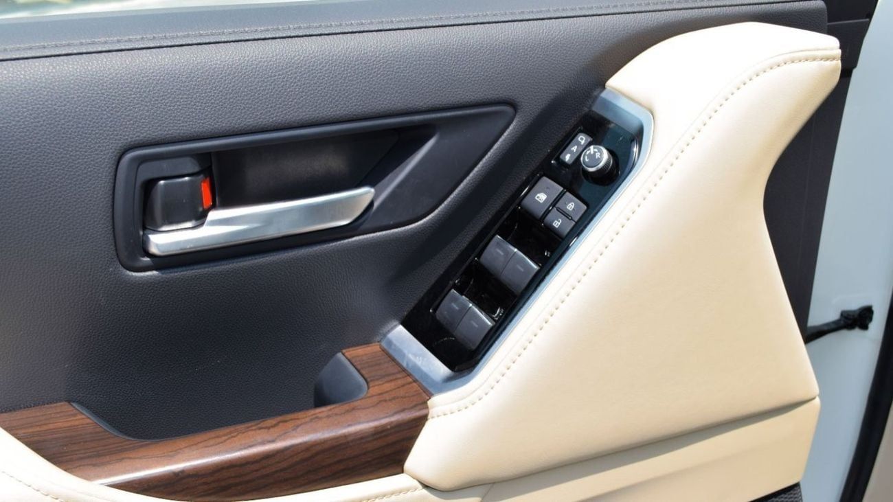 Toyota Land Cruiser ECT0014 - Toyota LC300 GXR - 3.5L Petrol - White/Beige