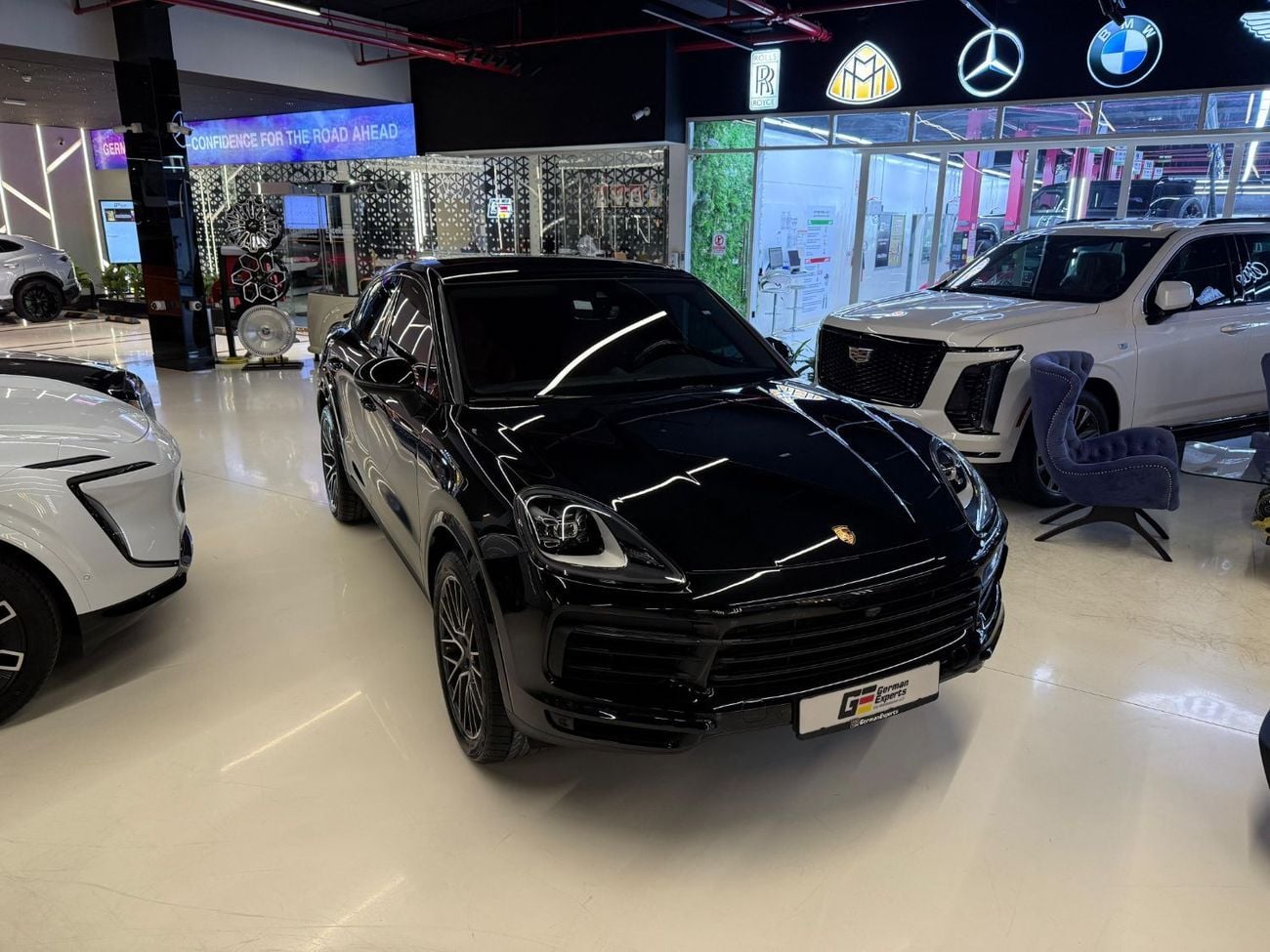 Porsche Cayenne STD Base Coupe 2023 Porsche Cayenne Coupe - GCC Specs - Full service history available