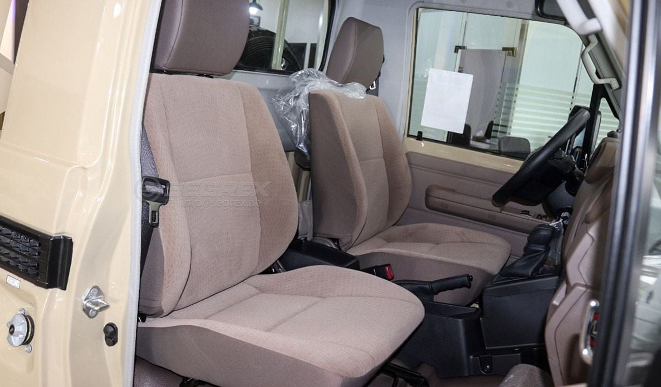 تويوتا لاند كروزر بيك آب 2025 Model Toyota Land Cruiser Pick Up LC79 SC, 4.0L Petrol 4WD 6A/T