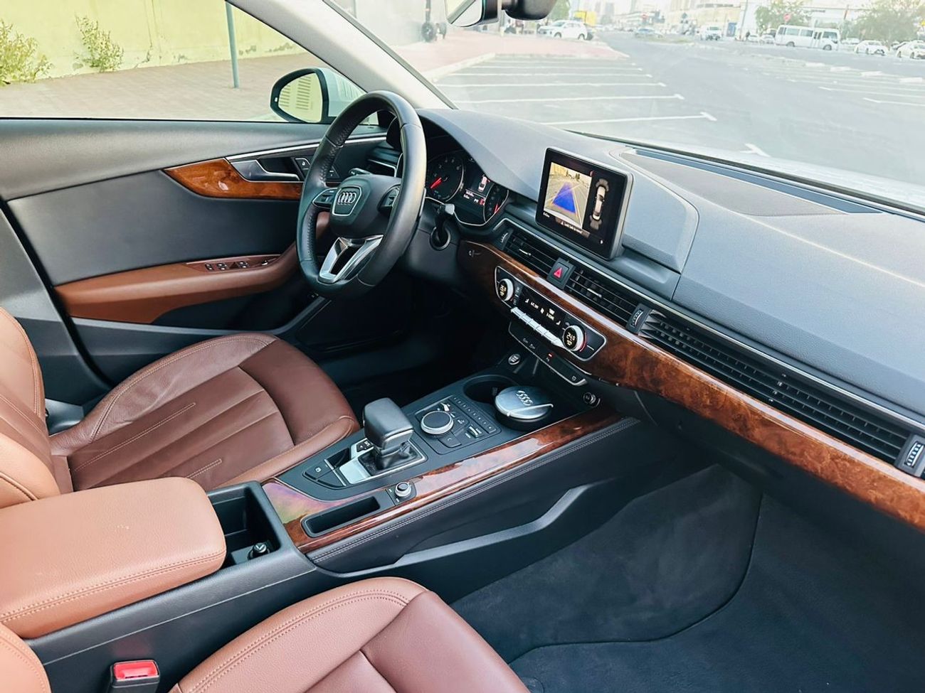 أودي A4 30 TFSI ديزاين S لاين و سبورت باكج