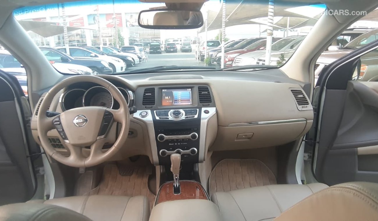 Nissan Murano American import white color inside beige fingerprint, panorama, leather screen, camera, sensors, whe