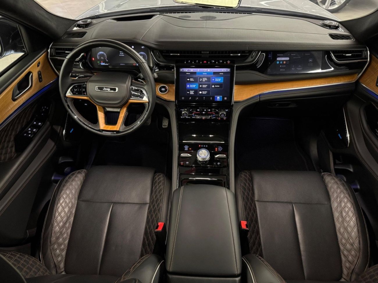 Jeep Grand Cherokee Summit Reserve 5.7L