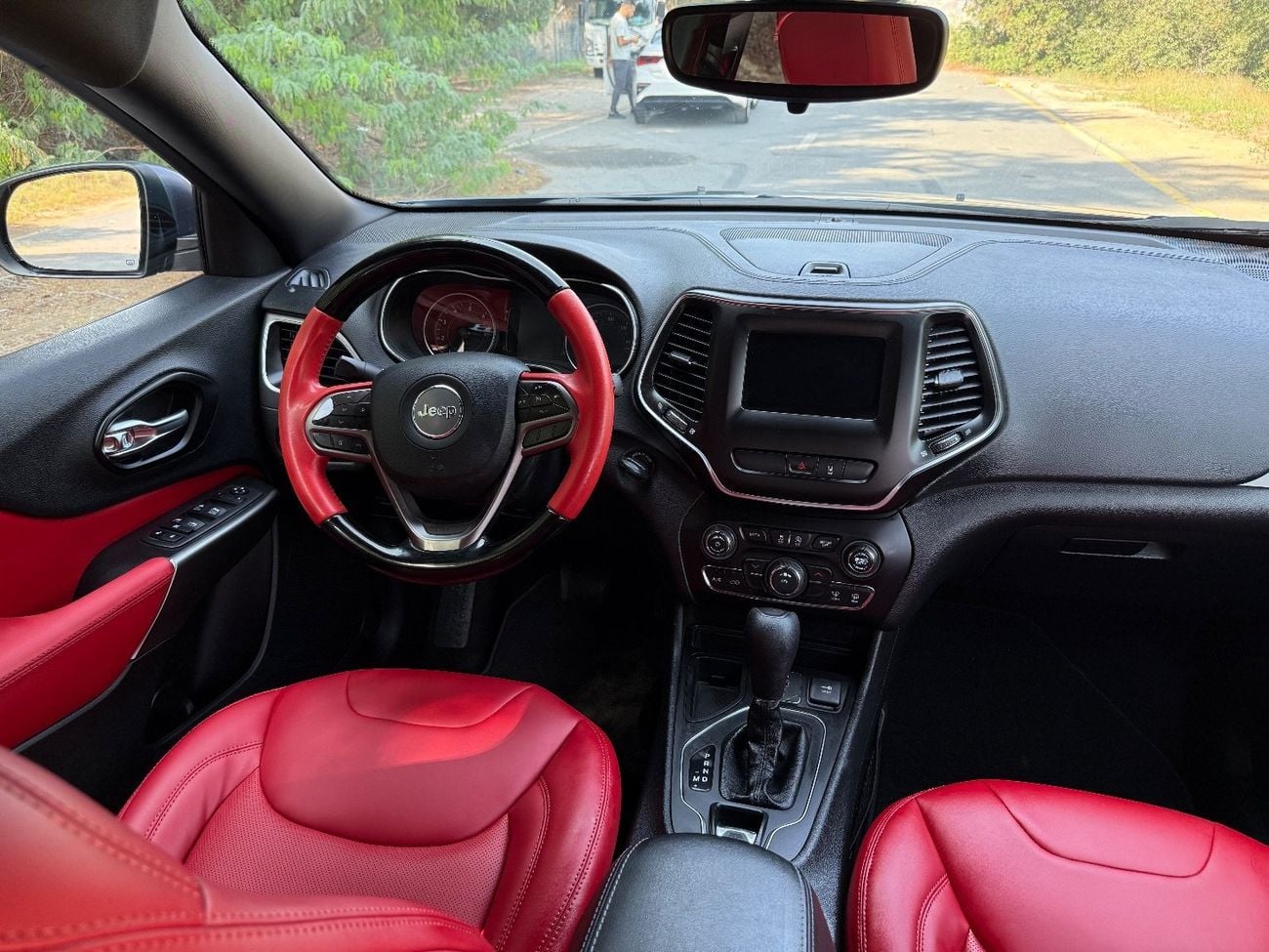 جيب شيروكي Sport 2.4L