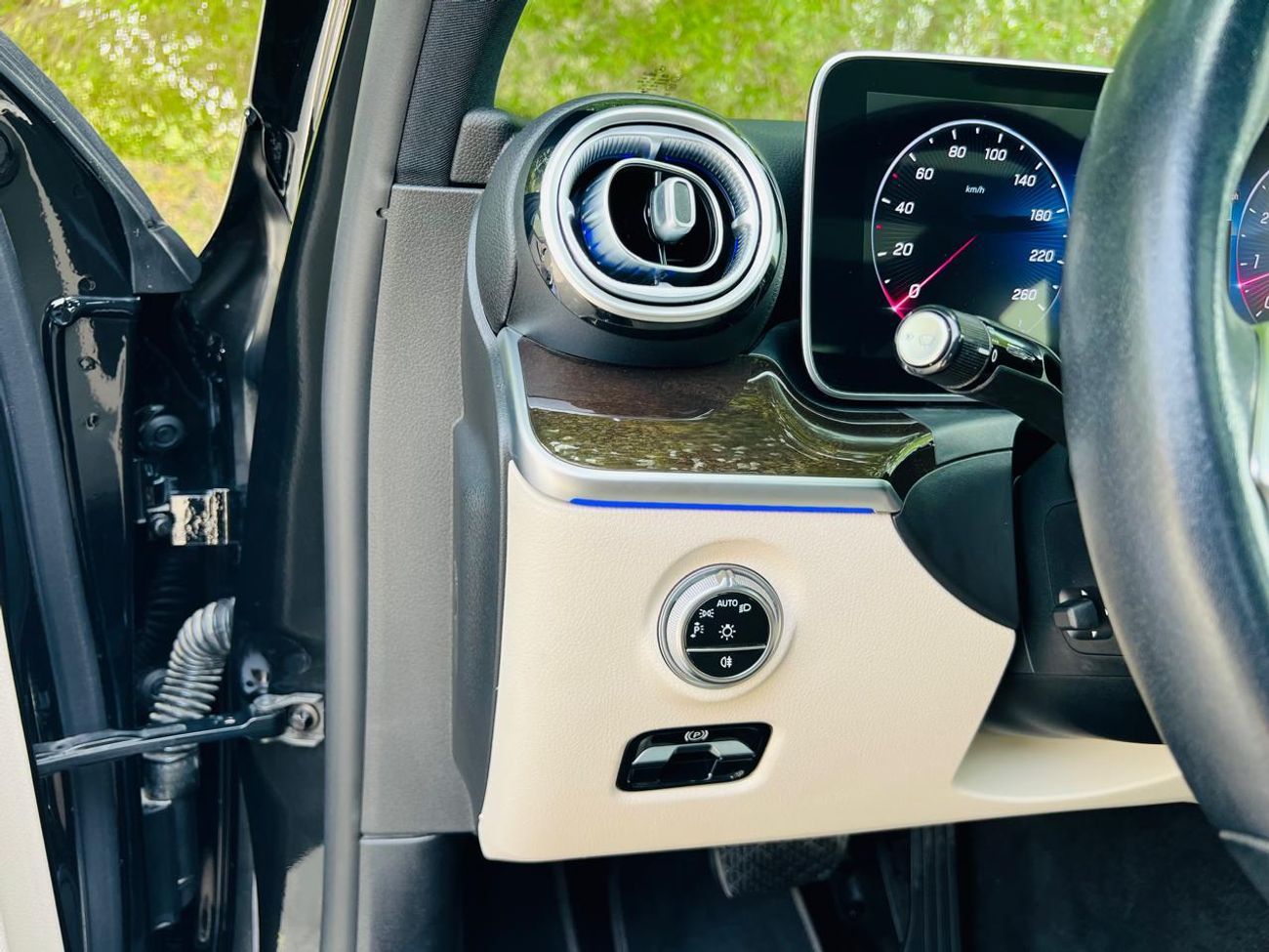 مرسيدس بنز C 300