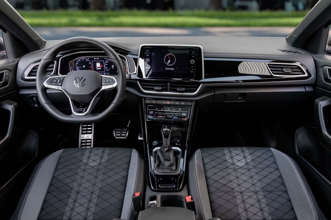 فولكس واجن T ROC R-Line T-Roc R-LINE | 2,155 P.M | 0% Downpayment | EXTENDED WARRANTY | FULL OPTION!