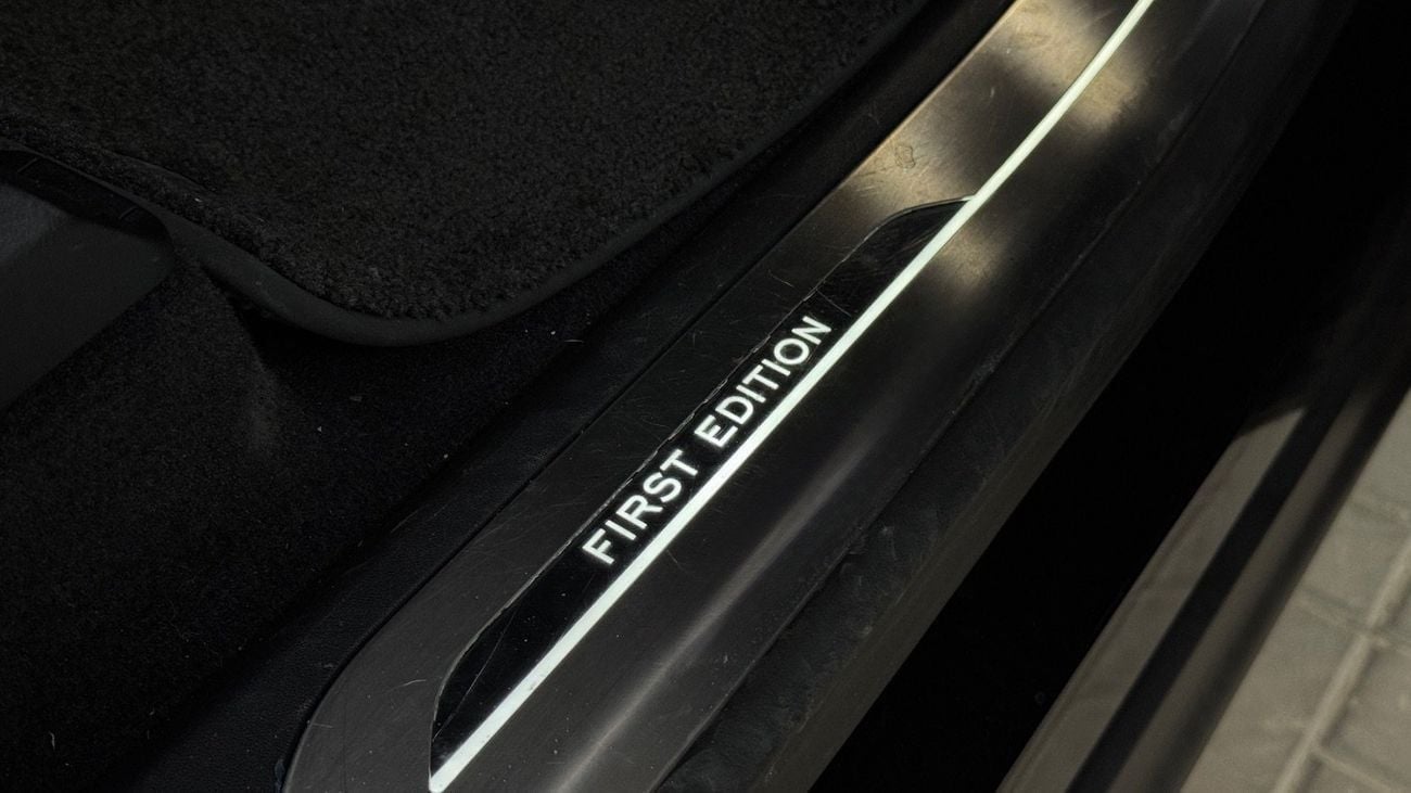 Land Rover Range Rover Sport SE P530 4.4L SE First Edition P530 4.4L