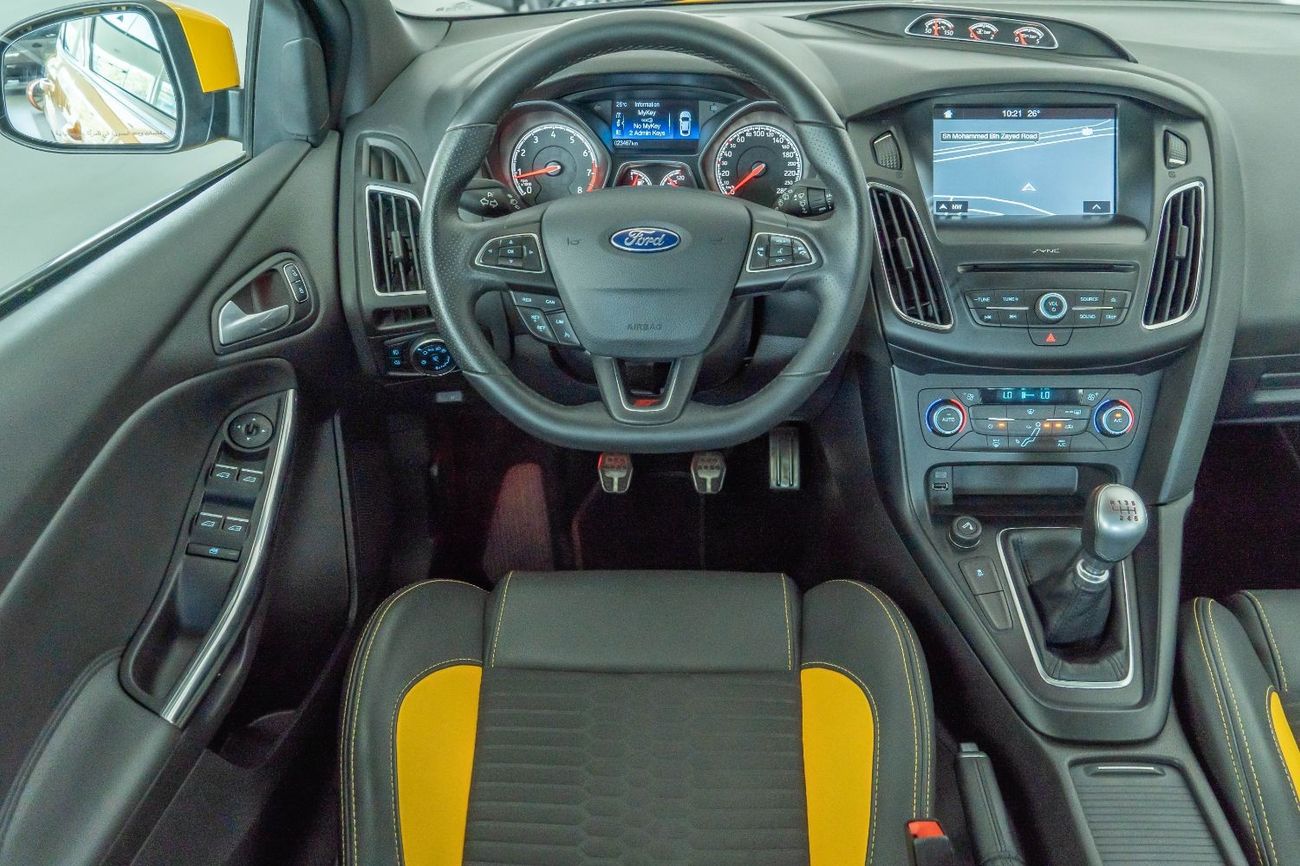 Ford Focus 2018 Ford Focus ST / 3 Year Ford Service Pack & 5 Year Ford Warranty