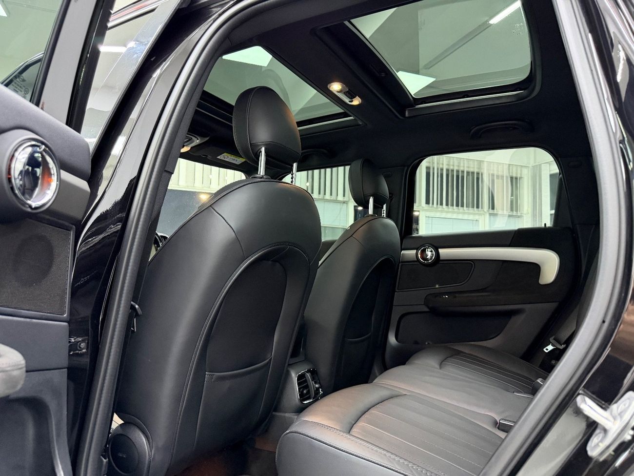 ميني جون كوبر كونتري مان GCC .. FSH .. Low Milegea .. Perfect Condition