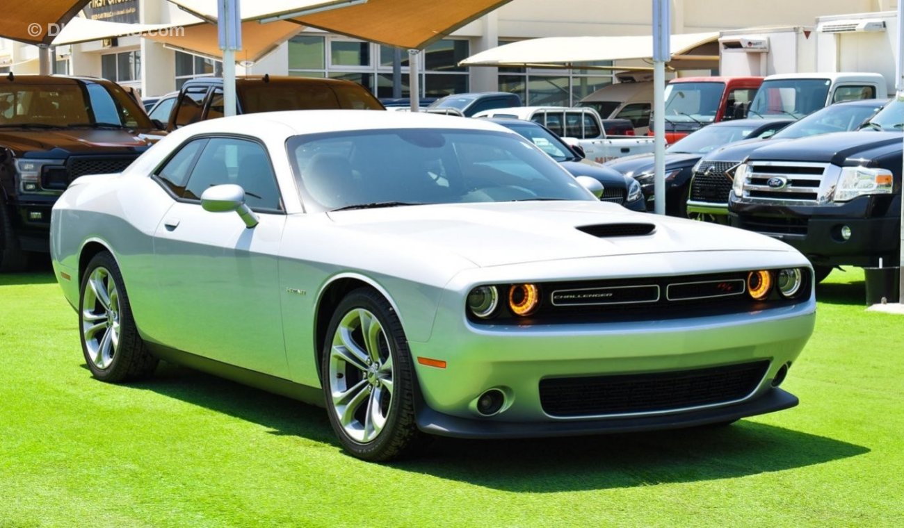 Dodge Challenger RT HEMI