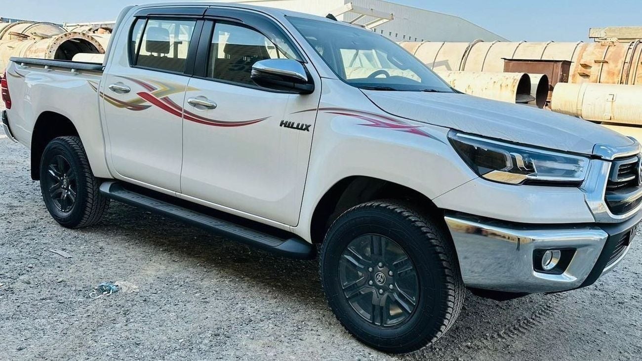 Toyota Hilux SGLX SR5 DC 2.7L Petrol 5MT 2025YM Full Option