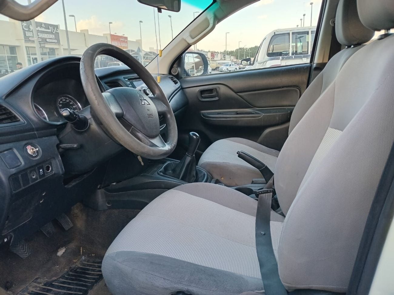 ميتسوبيشي L200 GL DC 2.5L 4WD DIESEL MANUAL TRANSMISSION