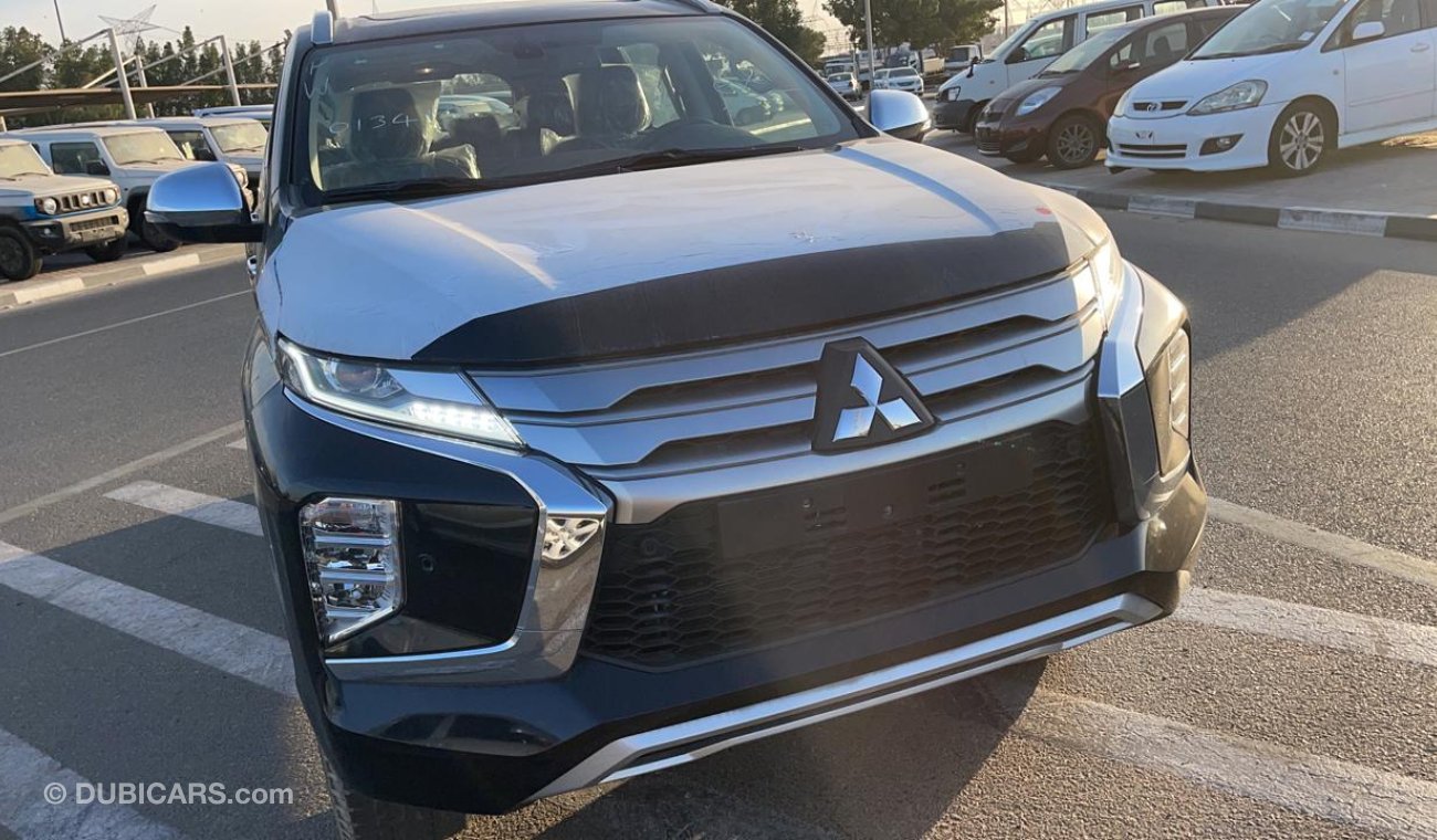 ميتسوبيشي مونتيرو Mitsubishi Montero Sport 2020 3.0L | GCC specs 4x4 Full options (Sunroof) | Brand new