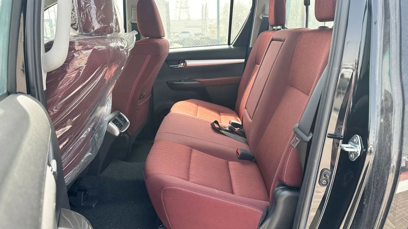 Toyota Hilux Toyota Hilux 2.4 MT 2025 Full option with diff lock