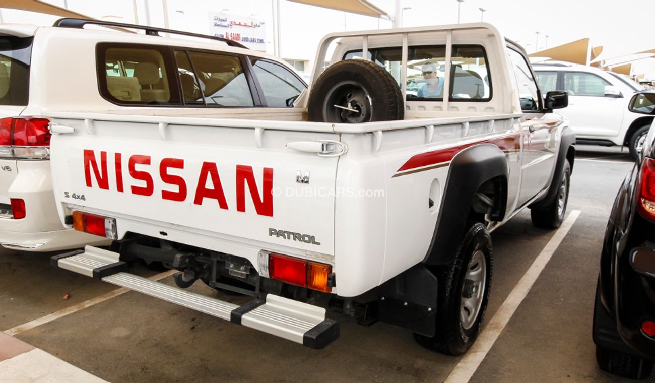 Nissan Patrol Pickup