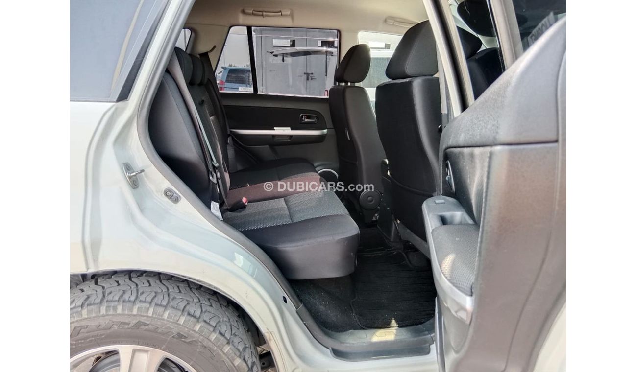 Suzuki Escudo SUZUKI ESCUDO RIGHT HAND DIVE (PM1465)