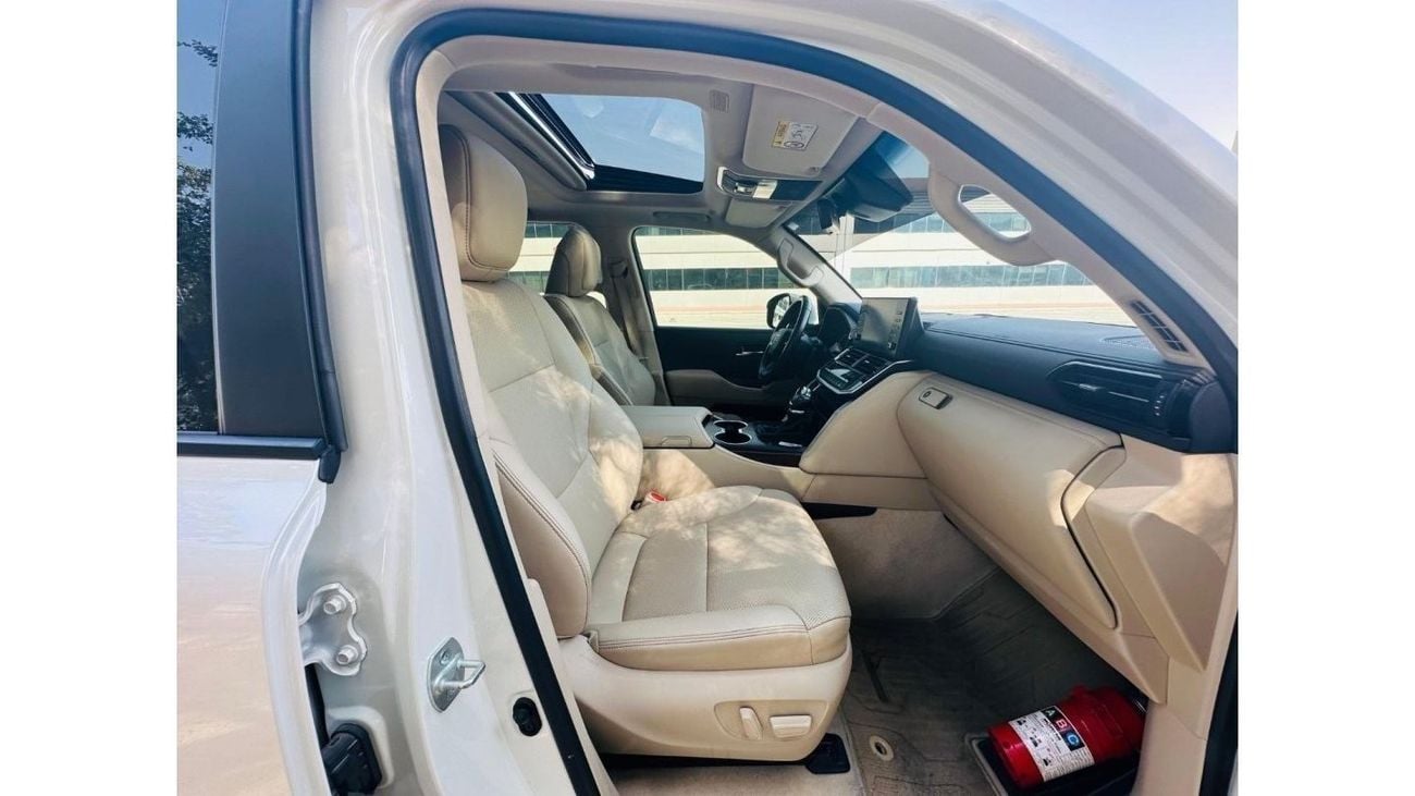 Toyota Land Cruiser AED 3, 810 PM | LAND CRUISER GXR 2022 | ORIGINAL PAINT | GCC SPECS | MINT CONDITION