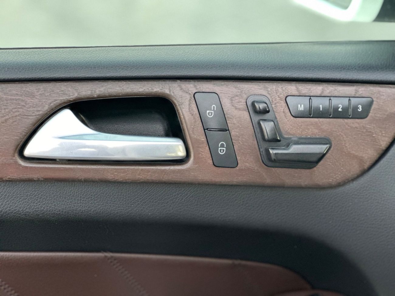 مرسيدس بنز GL 500 موديل 2015 خليجي فل مواصفات بانوراما وكراسي جلد ومثبت سرعه