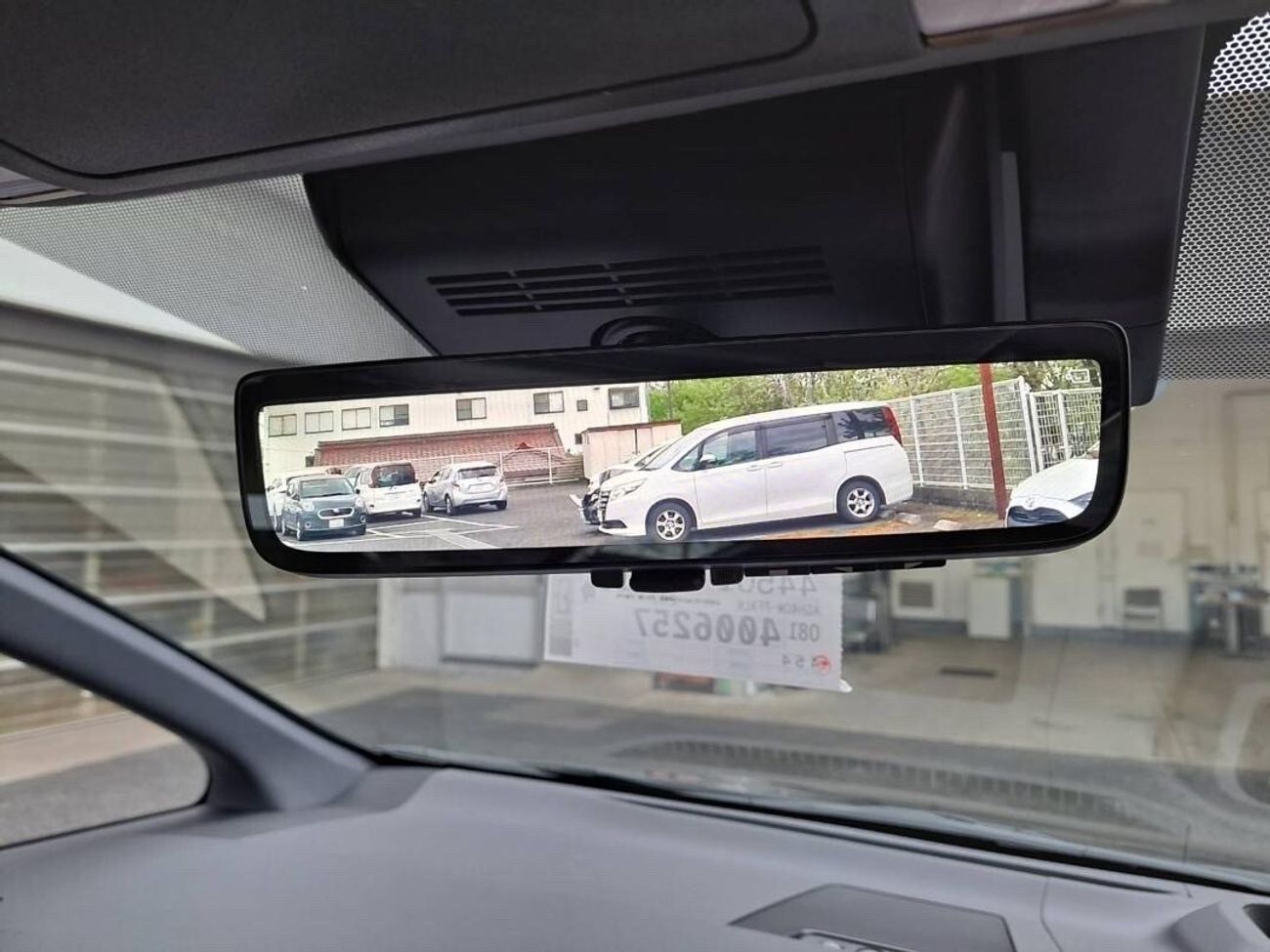 Toyota Alphard RIGHT HAND DRIVE