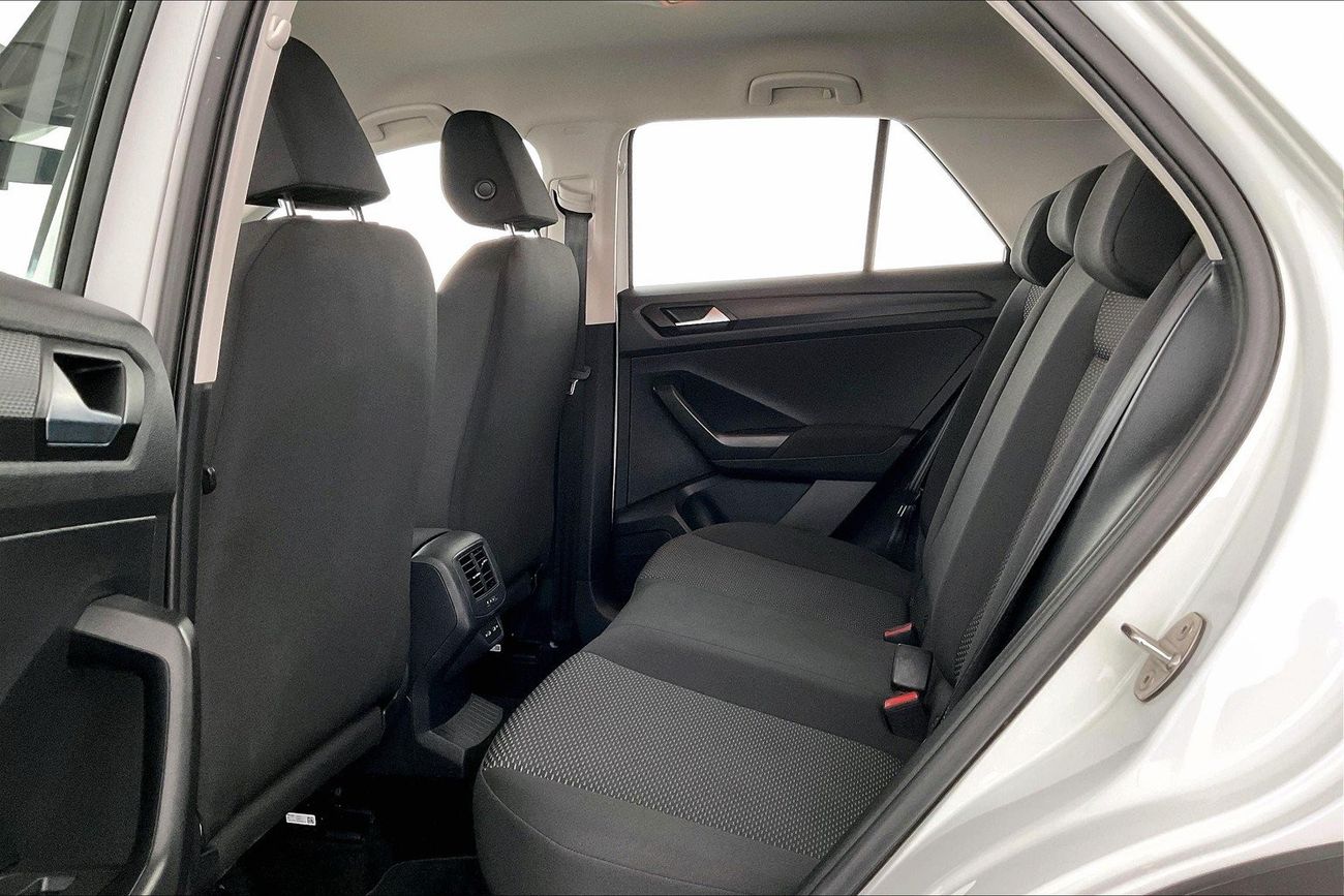 تويوتا يارس SE / E | ضمان مجاني لمدة عام | 0 دفعة أولى