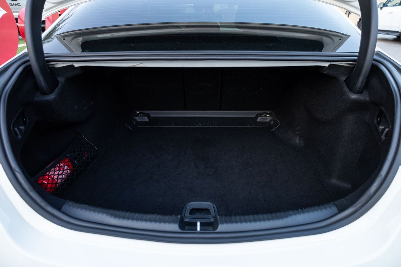 Mercedes-Benz C 200 Premium 2.0L