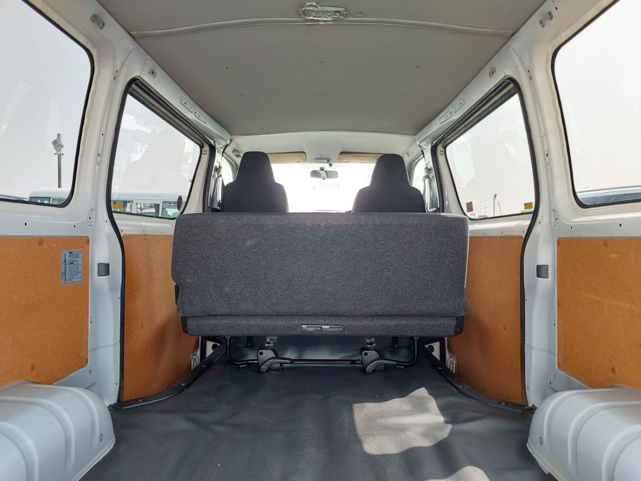 تويوتا هاياس (RAMADAN OFFER) TOYOTA HIACE VAN RHD 2010 MODEL 2.0 L PETROL AUTOMATIC(PM15913)