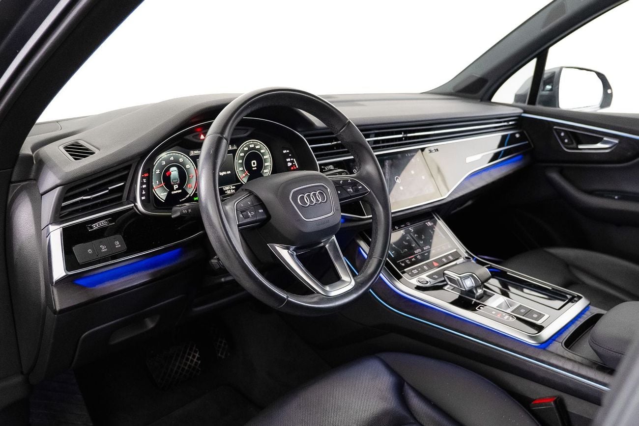 أودي Q7 55 TFSI S-LINE